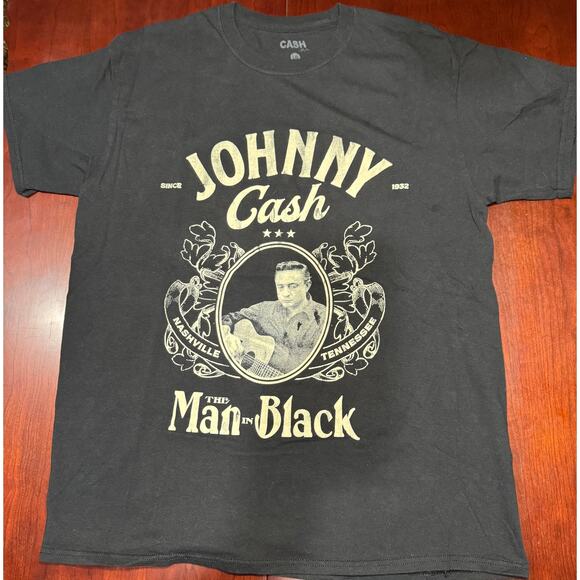 Johnny Cash T-Shirt Man In Black Graphic Tee Short Sleeve Men’s L Large Country - Picture 1 of 6